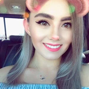 Meet your Posher, Karla